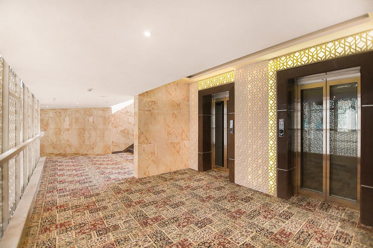 Sarovar Portico , Indore Hotel Bagian luar foto